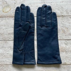 Blue gloves